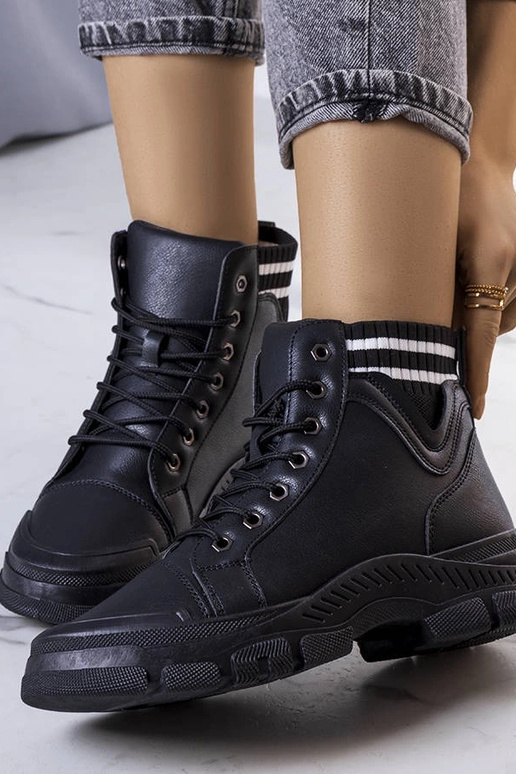 Botas negras con aislamiento de Innes