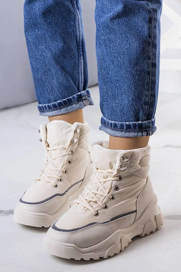 Botas Rimu con aislamiento en color crema 2