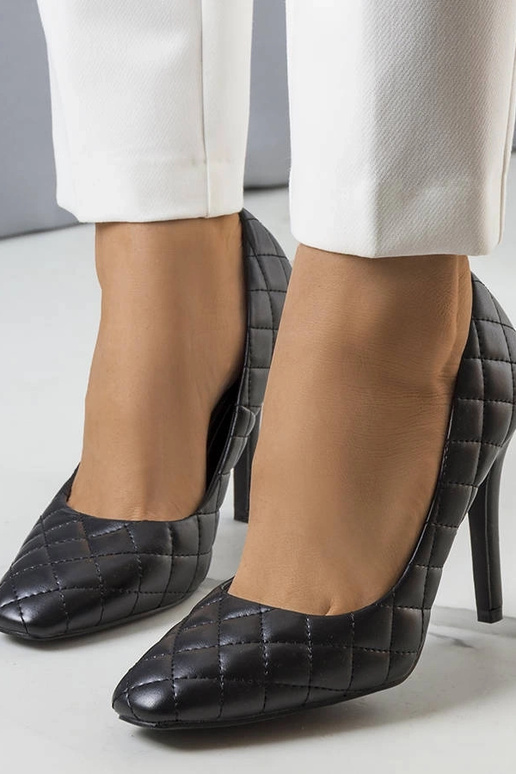 Tacones acolchados negros de Nadelia