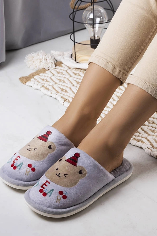 Pantuflas de oso suaves de color gris