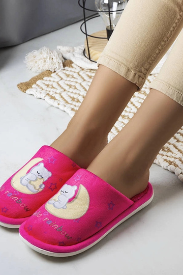 Pantuflas suaves de color rosa neón con diseño de luna y arcoíris