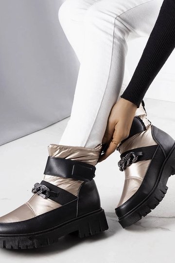 Botas de nieve con cadena...