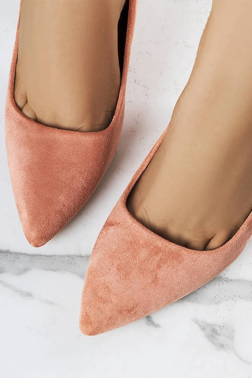 Los tacones altos rosas de Emma