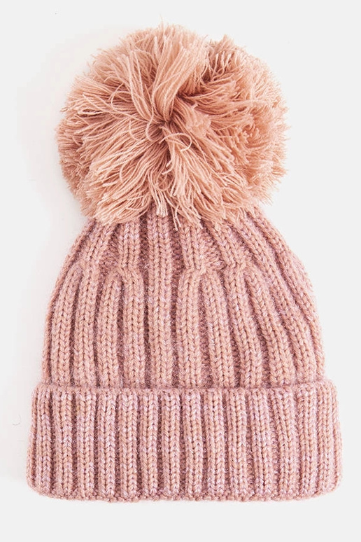 Gorro con pompón rosa de Karloti