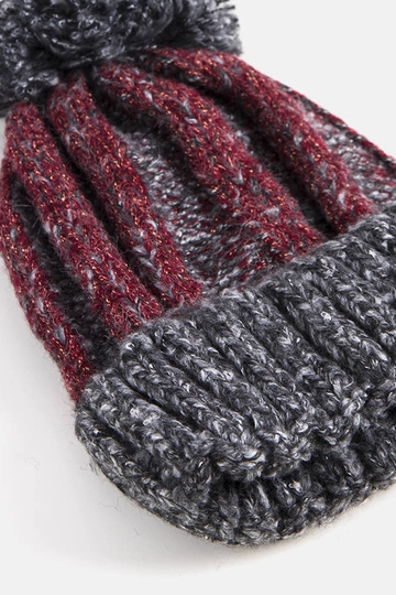 Gorro con pompón Cormil negro 2