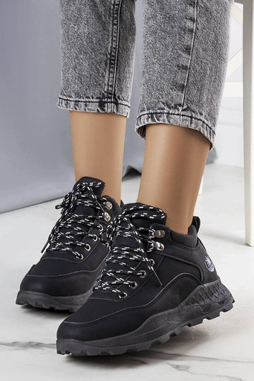 Botas negras aislantes... 2