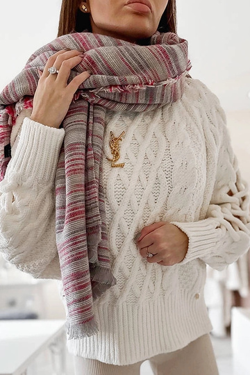 La bufanda morada de Nyomi 2