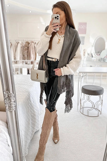 Capa de flecos grises de junio 2