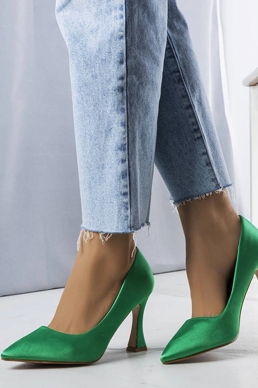 Zapatos de tacón de reloj de arena...