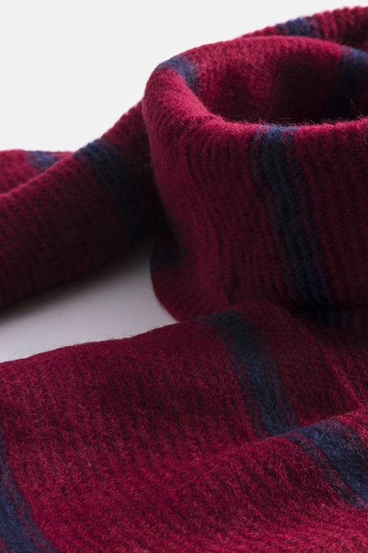 Bufanda burdeos con rayas azul marino...