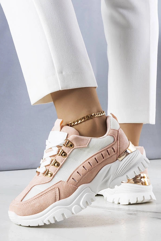 Las zapatillas blancas y rosas de Mindy