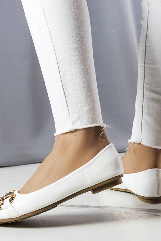 Las bailarinas blancas de punta... Las bailarinas blancas de punta...