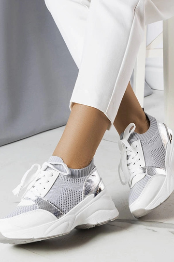 Zapatillas de cuña grises de Ann