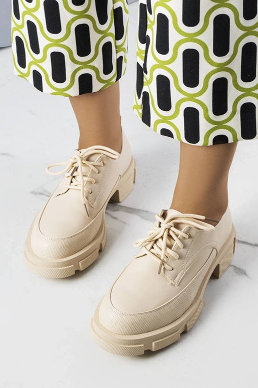 Zapatos beige con suela maciza Kay