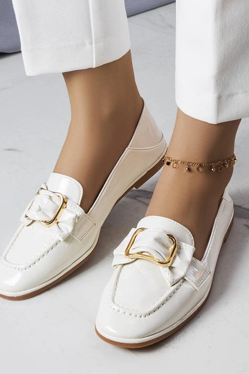 Mocasines blancos lacados... 2