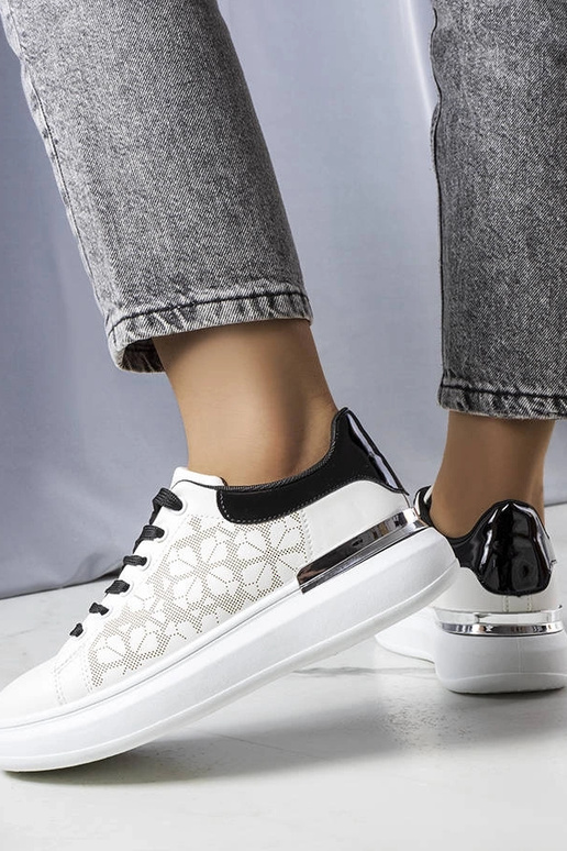 Zapatillas Erin perforadas en blanco...