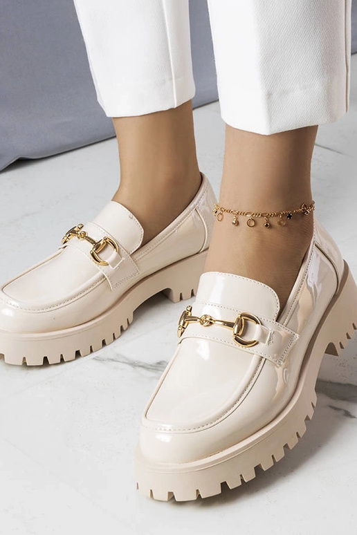 Zapatos Simard de charol beige