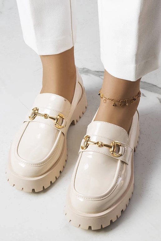 Zapatos Simard de charol beige