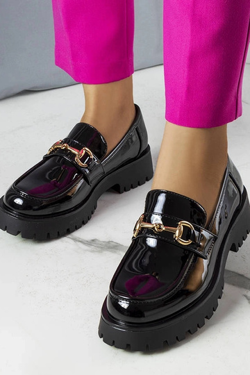 Mocasines negros lacados... 2