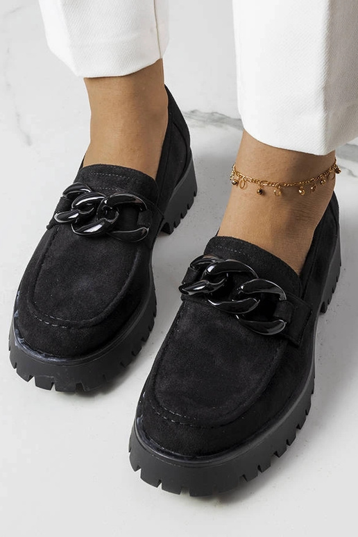 Señores negros decorados con cadena...