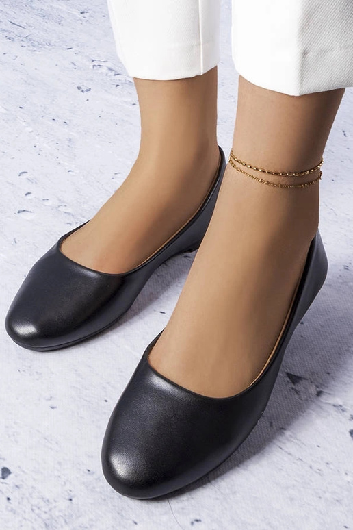 Bailarinas negras con plantilla de... Bailarinas negras con plantilla de...