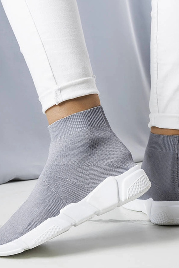 Zapatillas altas grises... 2