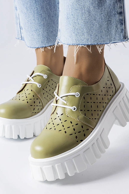 Zapatos Camus gruesos calados en verde