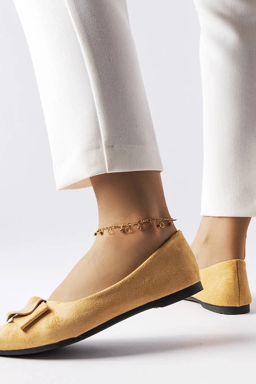 Bailarinas beige decoradas con...