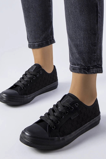 Zapatillas negras de malla...