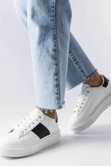 Zapatillas blancas con... 2