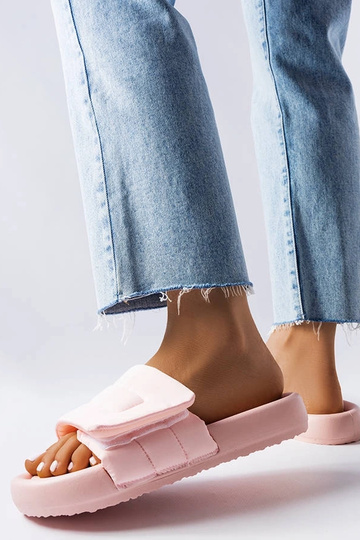 Chanclas rosas con velcro de Aleron 2