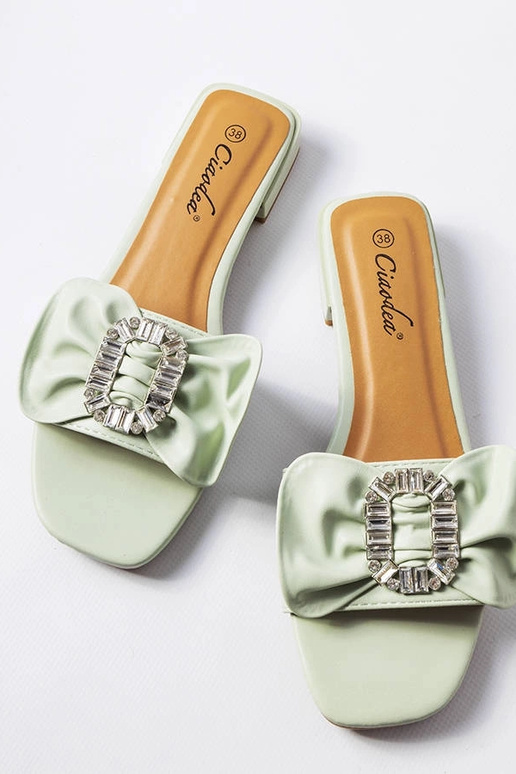 Sandalias elegantes verdes con...