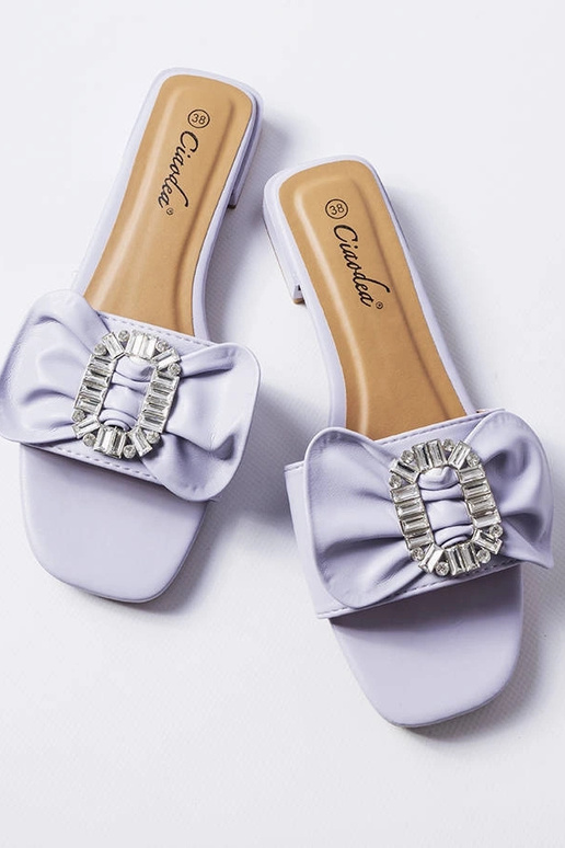 Sandalias elegantes moradas con...