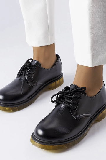 Botas de combate negras... 2