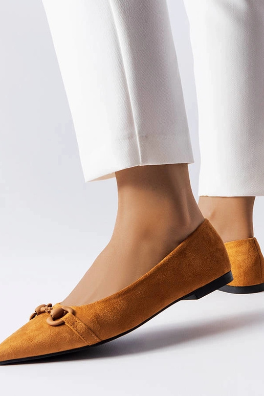 Bailarinas marrones de punta...