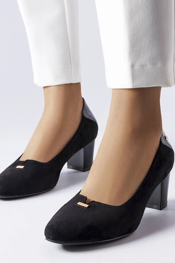 Zapatos elegantes negros de...