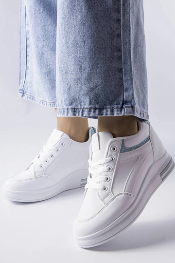 Zapatos deportivos blancos... 2