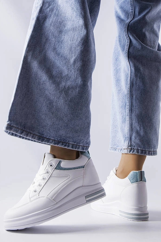 Zapatos deportivos blancos con... Zapatos deportivos blancos con...