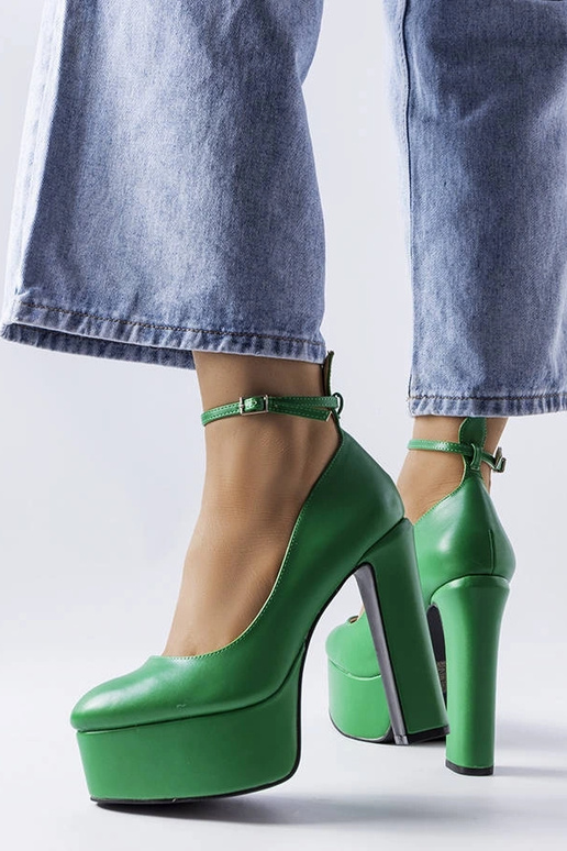 Zapatos de tacón alto verdes de Hervé