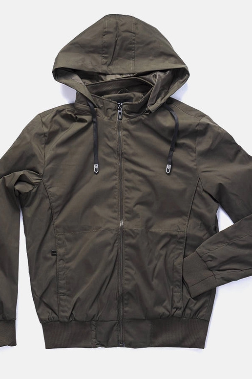 Chaqueta cortavientos con capucha...