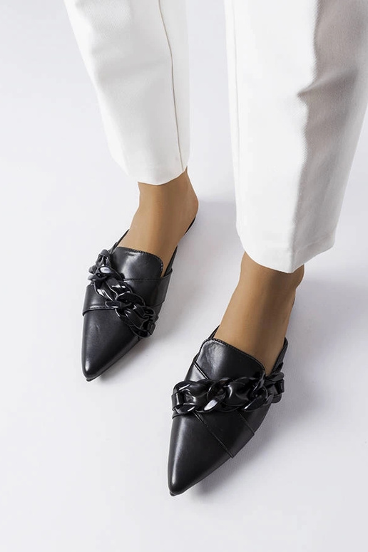 Chanclas negras elegantes con cadena...