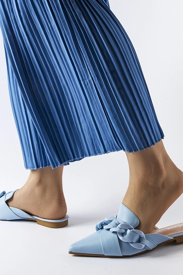 Chanclas con cadena Patenaude en color azul 2