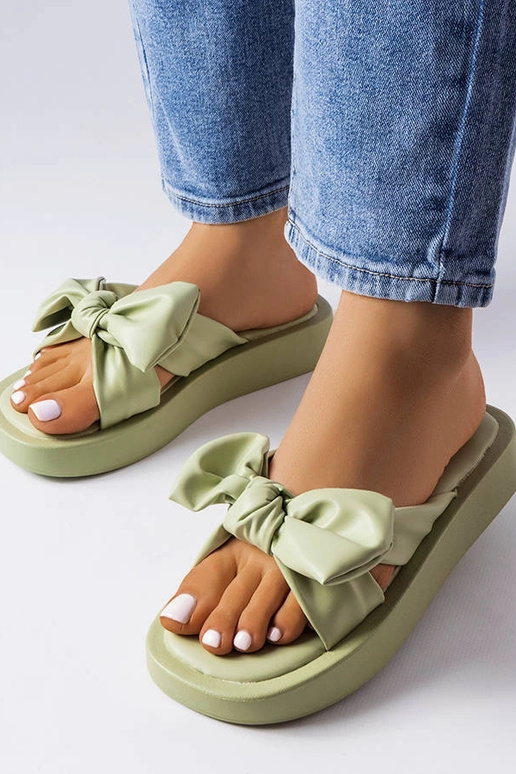 Chanclas de plataforma verdes con...