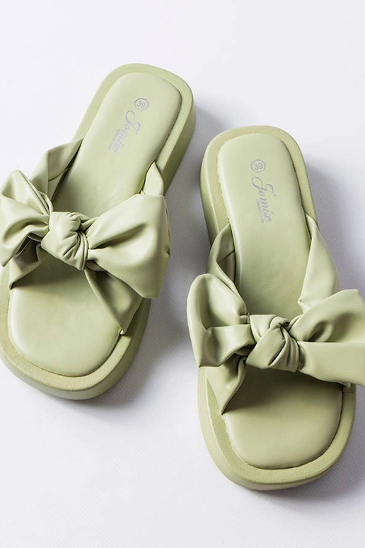 Chanclas de plataforma verdes con...