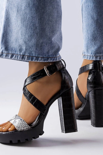 Sandalias blancas con...