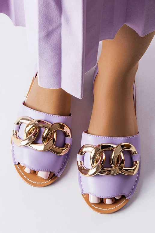 Sandalias con cadena adornada de...