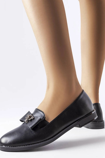 Mocasines negros... 2