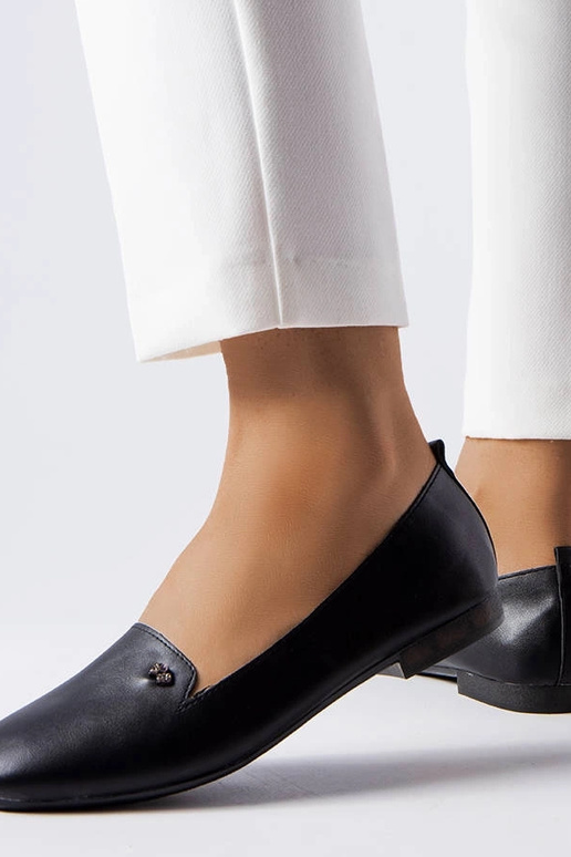 Bailarinas negras con punta cuadrada... Bailarinas negras con punta cuadrada...