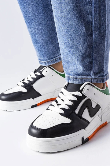 Zapatos blancos y negros con suela gruesa Harter