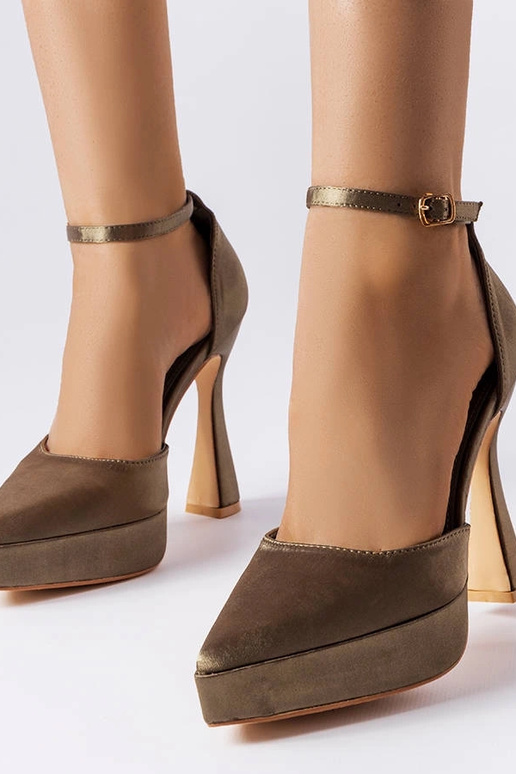 Zapatos de tacón alto color oliva de...